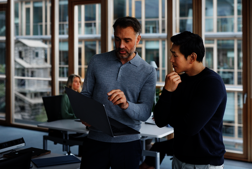 MIT DEN BESTEN VERBINDUNGEN